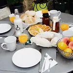 Bed & Breakfast Boreal Porto Gaia - Patio & Pool