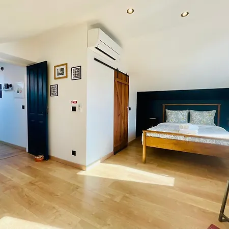 Alojamento de Acomodação e Pequeno-almoço Boreal Porto Gaia - Patio & Pool 4*